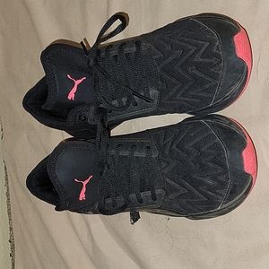 Women's pumas
